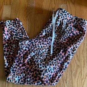 Cuddl Duds jogger leopard XL NWT